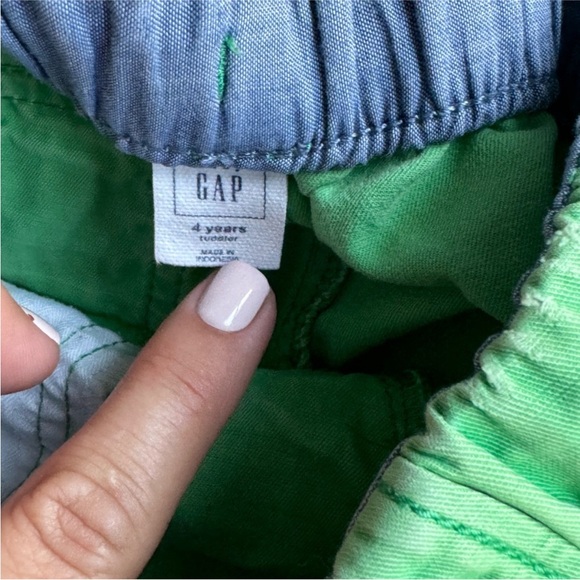 5/$15 Closet Sale! Boys Crewcuts and GAP, 3 pairs of shorts - Picture 10 of 10